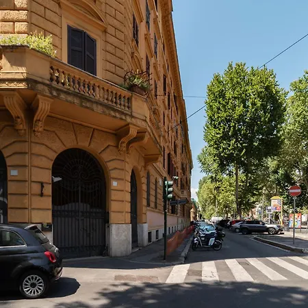 Guesthost - San Pietro Apartamento Roma